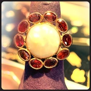 Natural Freshwater Pearl Ring with Garnet Stones!